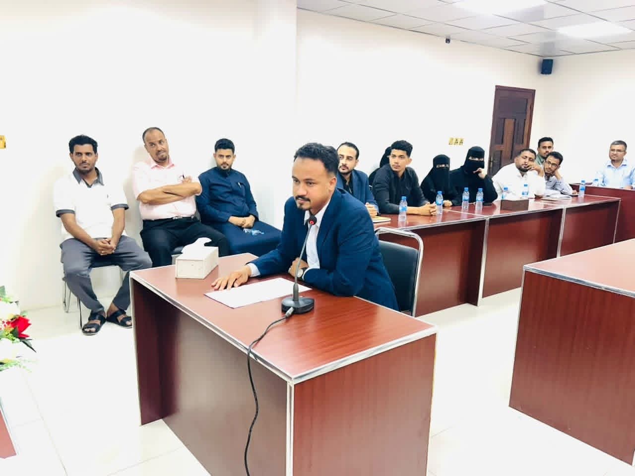 نقابة المحامين بحضرموت تجري المقابلات الشخصية لـ24 محاميًا تمهيدًا لترفيعهم إلى درجة التقاضي أمام المحاكم الابتدائية - نقابة المحامين بحضرموت تجري المقابلات الشخصية لـ24 محاميًا تمهيدًا لترفيعهم إلى درجة التقاضي أمام المحاكم الابتدائية -